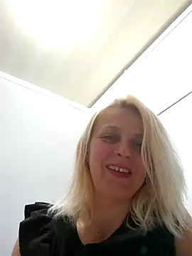 MiaLove183 online show from 05/29/26, 02:37