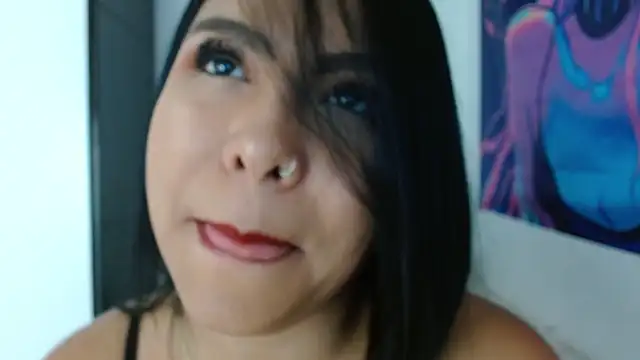 Snapshot of alessialux chatting on 05/30/26, 01:30 alessialux online show from 05/30/26, 01:30