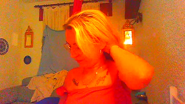 Snapshot of pamela661 chatting on 07/13/26, 11:18 pamela661 online show from 07/13/26, 11:18
