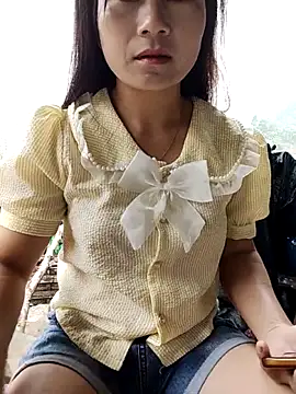 Cute-flowers online show from 04/19/26, 12:00