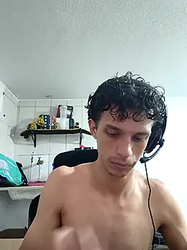 Snapshot of sorriso0800 chatting on 03/27/26, 02:17 sorriso0800 online show from 03/27/26, 02:17