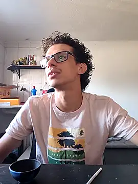 Snapshot of sorriso0800 chatting on 03/27/26, 08:08 sorriso0800 online show from 03/27/26, 08:08