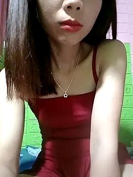 AmyLinee01 online show from 04/18/26, 07:07