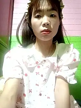 AmyLinee01 online show from 05/09/26, 05:56