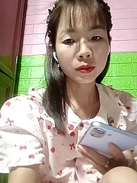 AmyLinee01 online show from 05/30/26, 05:21