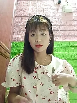 AmyLinee01 online show from 06/08/26, 03:12