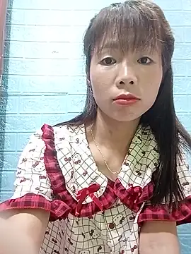 Snapshot of AmyLinee01 chatting on 07/18/26, 10:52 AmyLinee01 online show from 07/18/26, 10:52