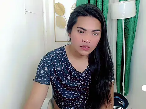 Midnightsnack88 online show from 04/19/26, 04:23