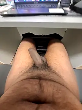 Snapshot of Dickieeeee_69 chatting on 04/06/26, 11:27 Dickieeeee 69 online show from 04/06/26, 11:27