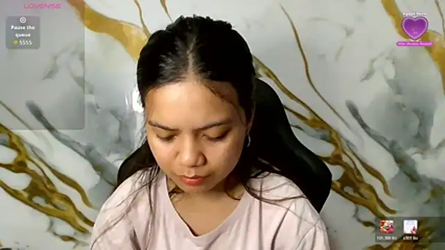 Snapshot of deseyy chatting on 07/06/26, 07:27 deseyy online show from 07/06/26, 07:27