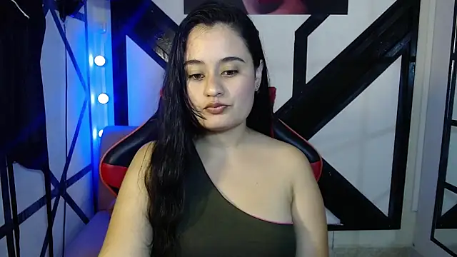 Snapshot of gabriela_tm1 chatting on 04/04/26, 12:24 gabriela tm1 online show from 04/04/26, 12:24