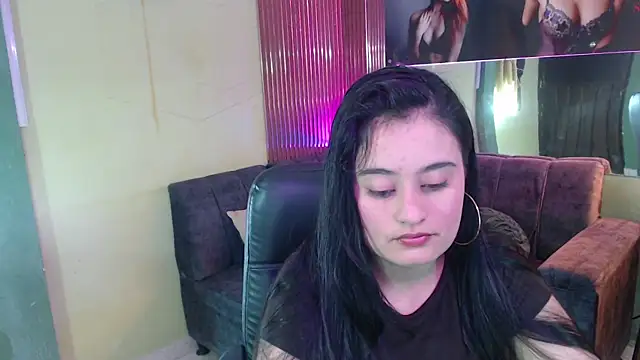 Snapshot of gabriela_tm1 chatting on 05/28/26, 02:14 gabriela tm1 online show from 05/28/26, 02:14