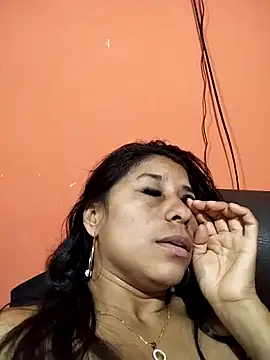 Snapshot of AngelicaStorms chatting on 05/10/26, 01:22 AngelicaStorms online show from 05/10/26, 01:22