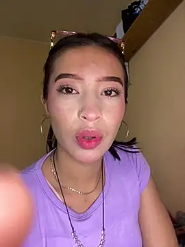 Snapshot of Itze_Mua chatting on 04/05/26, 10:01 Itze Mua online show from 04/05/26, 10:01