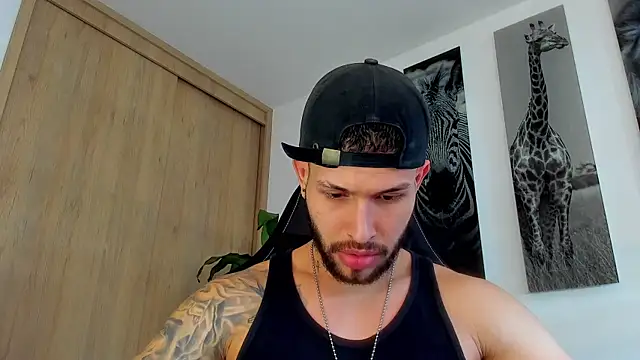 Snapshot of Santos_ramirez1 chatting on 07/13/26, 02:31 Santos ramirez1 online show from 07/13/26, 02:31
