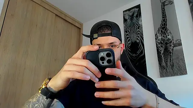 Snapshot of Santos_ramirez1 chatting on 07/14/26, 03:07 Santos ramirez1 online show from 07/14/26, 03:07