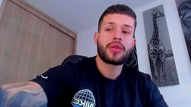 Snapshot of Santos_ramirez1 chatting on 07/16/26, 02:45 Santos ramirez1 online show from 07/16/26, 02:45