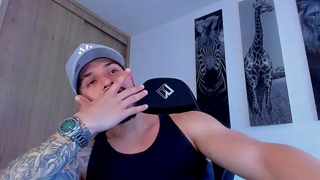 Snapshot of Santos_ramirez1 chatting on 07/18/26, 03:05 Santos ramirez1 online show from 07/18/26, 03:05