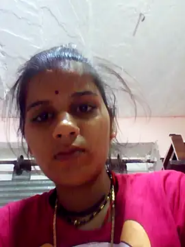 Snapshot of Raveena0990 chatting on 05/14/26, 02:57 Raveena0990 online show from 05/14/26, 02:57
