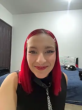 Snapshot of Amelie-RedHoney chatting on 05/03/26, 03:51 Amelie-RedHoney online show from 05/03/26, 03:51