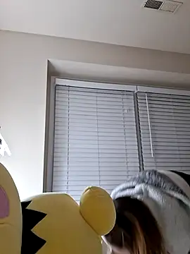 beeeuhh online show from 04/13/26, 08:42