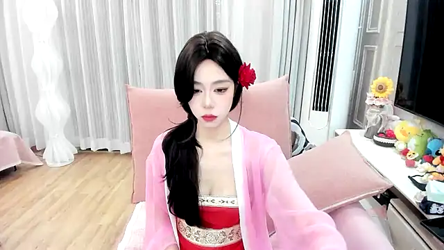 jolie 33 online show from 03/26/26, 12:33