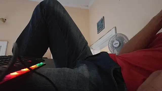 Sueliton2 online show from 04/06/26, 08:21