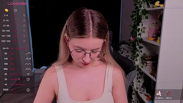 aviaveavii online show from 05/28/26, 04:37