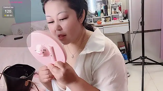 zhenzhen bb online show from 04/09/26, 06:19