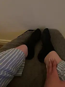 Snapshot of LilouPieds chatting on 04/11/26, 10:36 LilouPieds online show from 04/11/26, 10:36