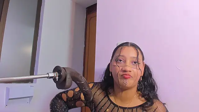 veronica bigass online show from 06/07/26, 08:12