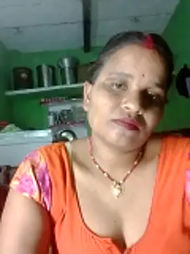 Snapshot of Shivani09900 chatting on 05/25/26, 04:02 Shivani09900 online show from 05/25/26, 04:02