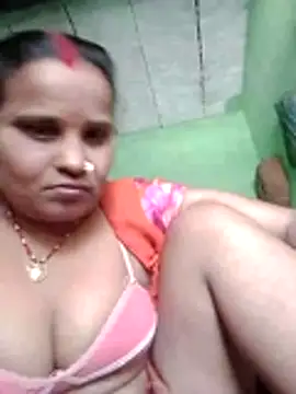 Shivani09900 online show from 06/02/26, 07:10