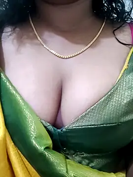 Snapshot of Ramya_456 chatting on 03/31/26, 05:52 Ramya 456 online show from 03/31/26, 05:52