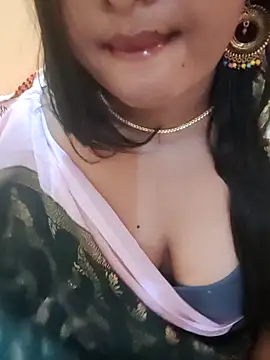 Snapshot of Ramya_456 chatting on 04/20/26, 06:27 Ramya 456 online show from 04/20/26, 06:27