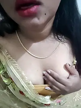 Snapshot of Ramya_456 chatting on 04/26/26, 03:15 Ramya 456 online show from 04/26/26, 03:15