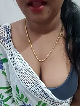 Snapshot of Ramya_456 chatting on 04/30/26, 07:14 Ramya 456 online show from 04/30/26, 07:14