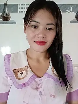 Snapshot of meg_06 chatting on 06/17/26, 02:03 meg 06 online show from 06/17/26, 02:03
