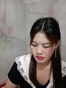 Snapshot of meg_06 chatting on 07/09/26, 02:43 meg 06 online show from 07/09/26, 02:43
