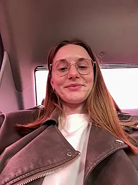 Snapshot of FReyja_44 chatting on 04/20/26, 09:56 FReyja 44 online show from 04/20/26, 09:56