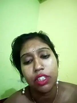bannerjeesneha20 online show from 05/08/26, 02:55