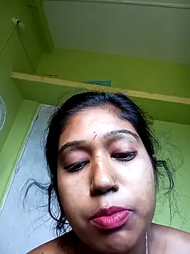 bannerjeesneha20 online show from 05/12/26, 04:09