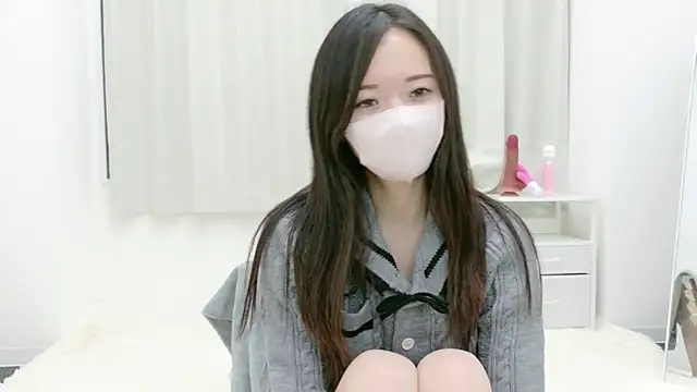 Snapshot of shinochan__ chatting on 04/03/26, 01:42 shinochan online show from 04/03/26, 01:42