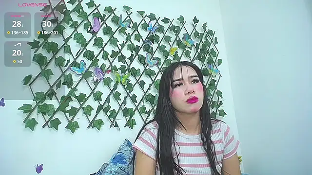 Snapshot of lizeth_wong chatting on 06/23/26, 01:42 lizeth wong online show from 06/23/26, 01:42