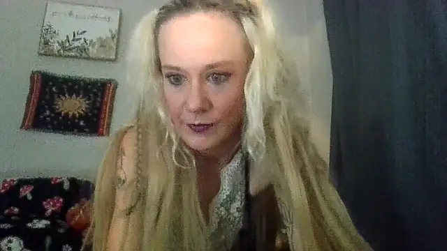 Snapshot of batshtcrzybbylov3 chatting on 06/11/26, 09:40 batshtcrzybbylov3 online show from 06/11/26, 09:40