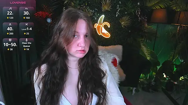 Elisabeth Binder online show from 04/28/26, 03:44