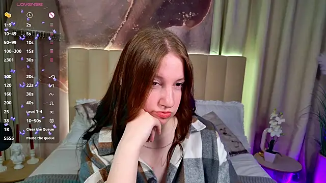Elisabeth Binder online show from 06/15/26, 04:47