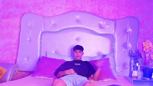 TylerCruz   online show from 03/31/26, 01:22