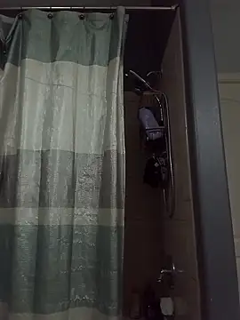 Snapshot of wesstfine chatting on 04/07/26, 10:26 wesstfine online show from 04/07/26, 10:26