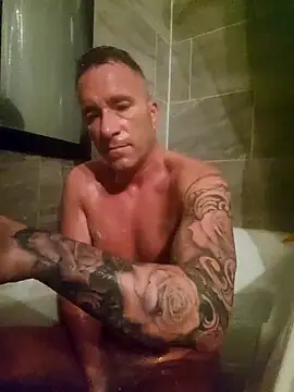 Cutecamboy4you online show from 04/17/26, 01:30